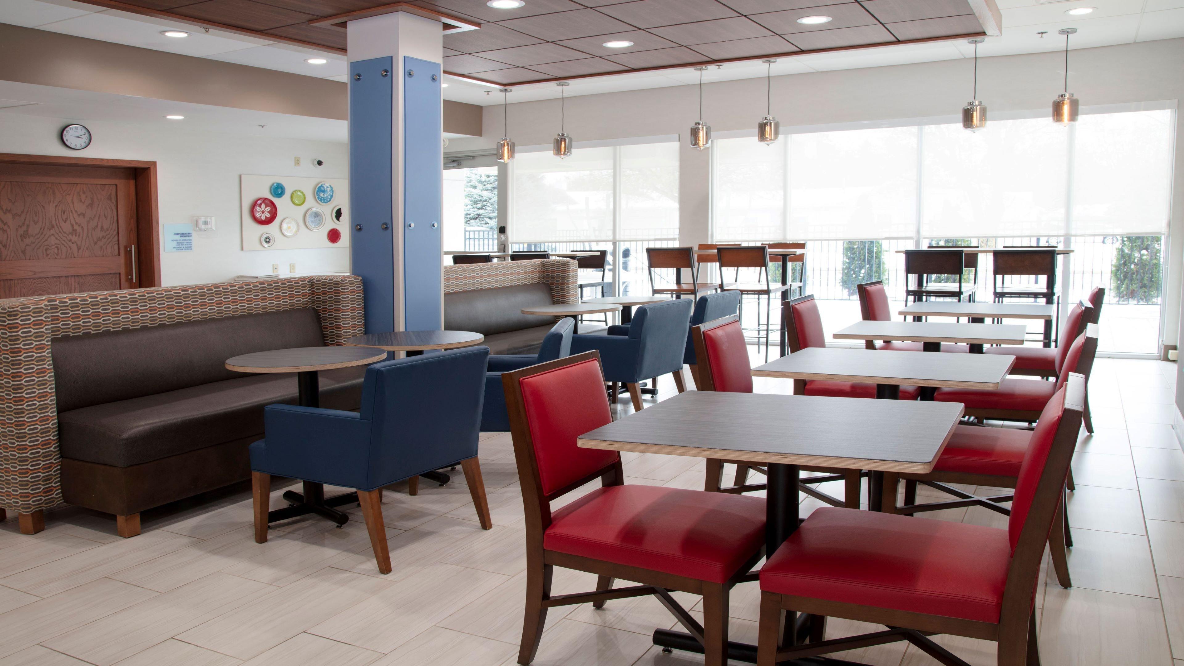 Holiday Inn Express & Suites - Marion By Ihg Luaran gambar